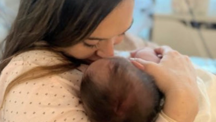 Valentina Roth revela que su hija recién nacida fue diagnosticada con “inmadurez respiratoria”