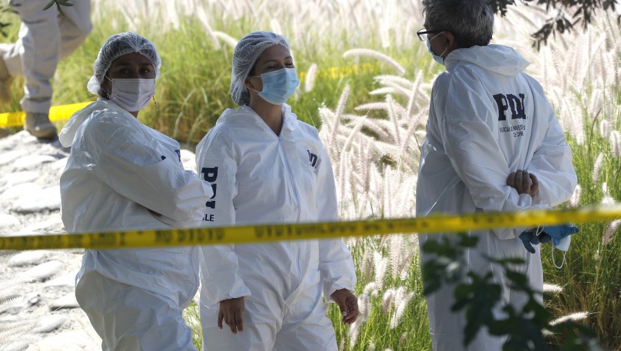 Guardia encontró osamentas humanas en sitio eriazo de la calle Caupolicán de Quilicura