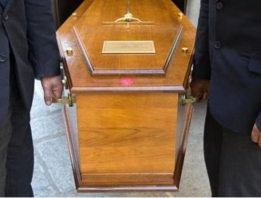 Mujer a la que habían dado por muerta despertó en un ataúd en medio de su funeral en Ecuador