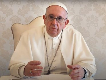 Papa Francisco se recupera a "buen ritmo" de la operación de una hernia abdominal