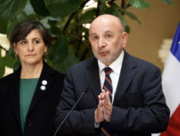 Senador Castro apoyó a ministra Aguilera ante acusación constitucional: "Veo voces muy precipitadas"