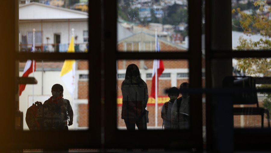 Denuncian presunta vulneración sexual a niños de primero básico en operativo de salud en colegio de Antofagasta