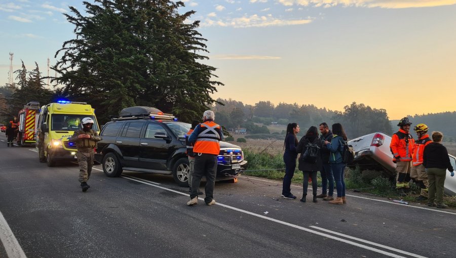 Una persona fallecida y otras cuatro lesionadas dejó colisión de alta velocidad en la ruta F30E en Quintero