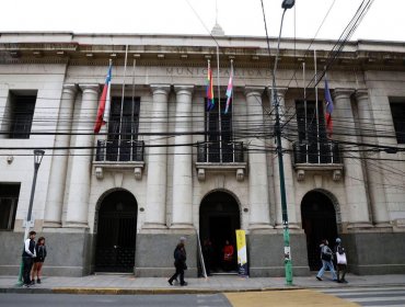 Funcionarios con niños a su cargo podrán hacer teletrabajo en el Municipio de Valparaíso