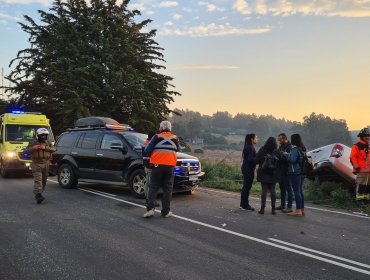 Una persona fallecida y otras cuatro lesionadas dejó colisión de alta velocidad en la ruta F30E en Quintero