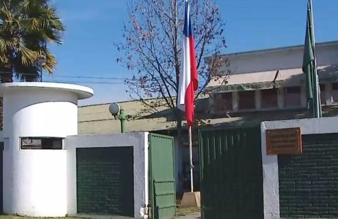 Detienen a dos excarabineros y a una civil por robo de armas desde cuartel de la institución en Macul