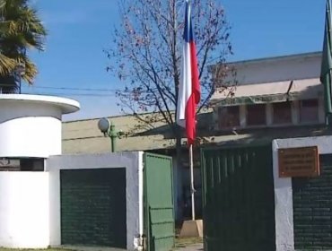 Detienen a dos excarabineros y a una civil por robo de armas desde cuartel de la institución en Macul