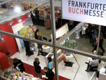 RN oficia a Contraloría tras decisión del Gobierno de no asistir como "invitado de honor" a Feria del Libro de Frankfurt