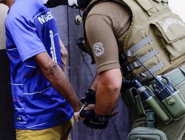Cuatro delincuentes fueron detenidos en Santiago tras intento de portonazo en Providencia