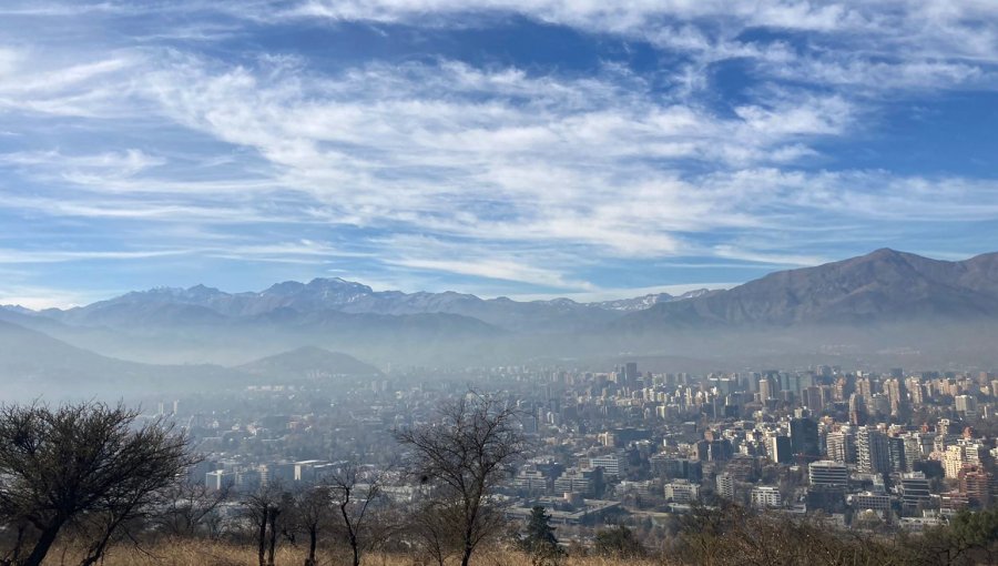 Decretan la primera preemergencia ambiental del año para este sábado en la región Metropolitana