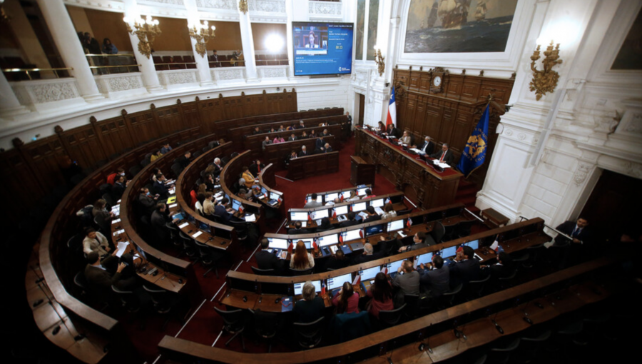 Panel Ciudadano UDD: 61% desaprueba la forma como el Presidente de la República está conduciendo al Gobierno