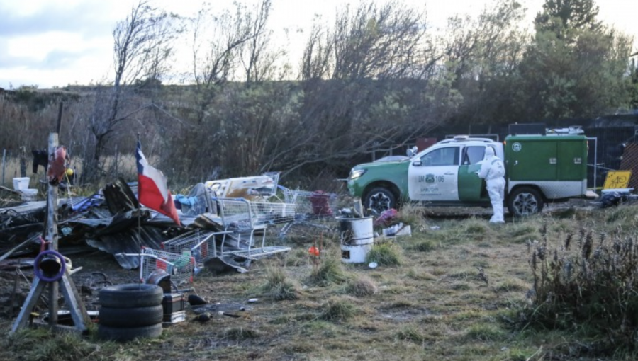 Hombre es asesinado al interior de su casa, la que posteriormente fue quemada en Punta Arenas: Hay dos detenidos