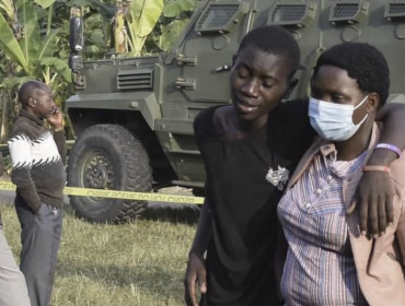 Decenas de alumnos mueren y otros son secuestrados en un ataque rebelde a una escuela en Uganda