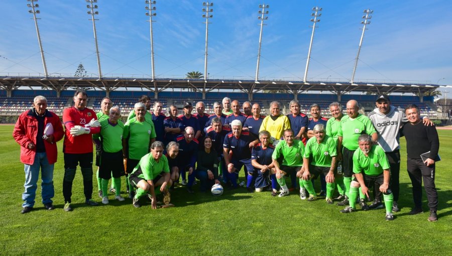 A cinco años del inicio de su construcción, por fin rodó la pelotita en el estadio de San Antonio