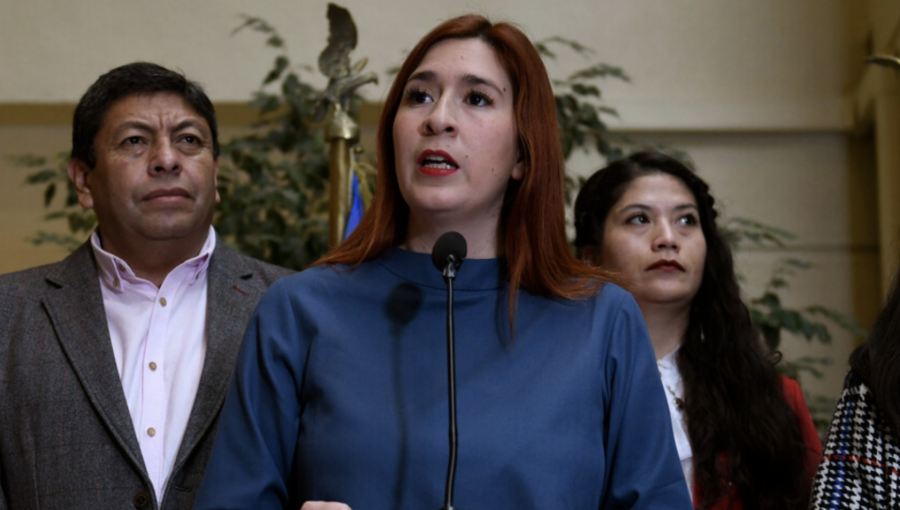 Diputada Pérez sale de mesa de la Cámara y UDI retira censura, pero anuncian que llevarán la causa a tribunales