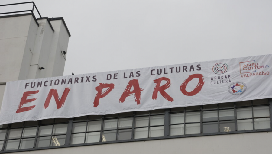 Asociación de Funcionarios del Ministerio de las Culturas continúa en paro