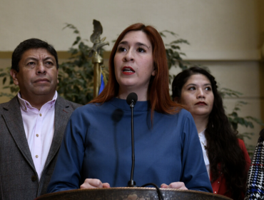 Diputada Pérez sale de mesa de la Cámara y UDI retira censura, pero anuncian que llevarán la causa a tribunales