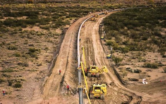 Cómo el nuevo gasoducto de 600 km de Vaca Muerta puede ayudar a Argentina a salir de la crisis económica