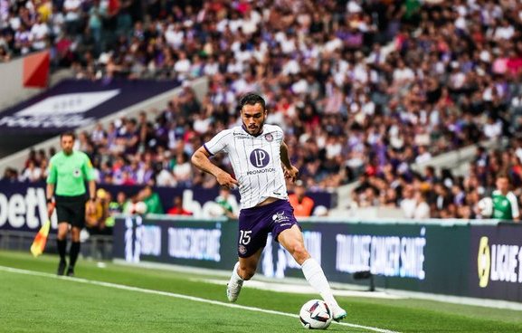 Toulouse de Gabriel Suazo podría quedar fuera de la Europa League por infracción al reglamento de la UEFA