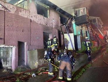 Tres casas afectadas y un lesionado deja incendio en el cerro Cordillera de Valparaíso