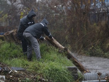 Gobierno advierte riesgo de aluviones en cuatro regiones por sistema frontal en la zona centro-sur