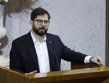 Presidente Boric instruyó a los ministros a "estar en terreno, con los pies en el barro con la gente" por sistema frontal