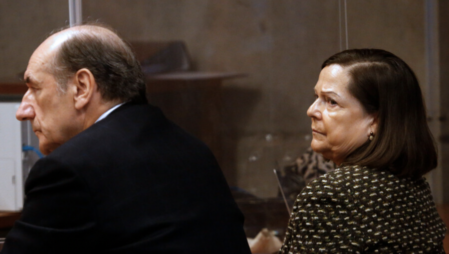 Comienza juicio por corrupción contra general (r) Fuente-Alba y su esposa
