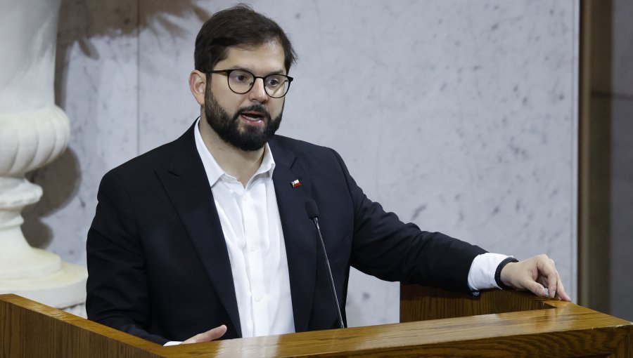 Presidente Boric instruyó a los ministros a "estar en terreno, con los pies en el barro con la gente" por sistema frontal