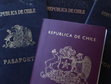 Chile entregará a EE.UU. antecedentes penales de quienes viajan al país con Visa Waiver para evitar el "turismo delictivo"
