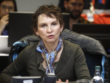Ministra Tohá por suministro de agua: "Preparémonos para un corte del cual no tenemos certeza de su duración"