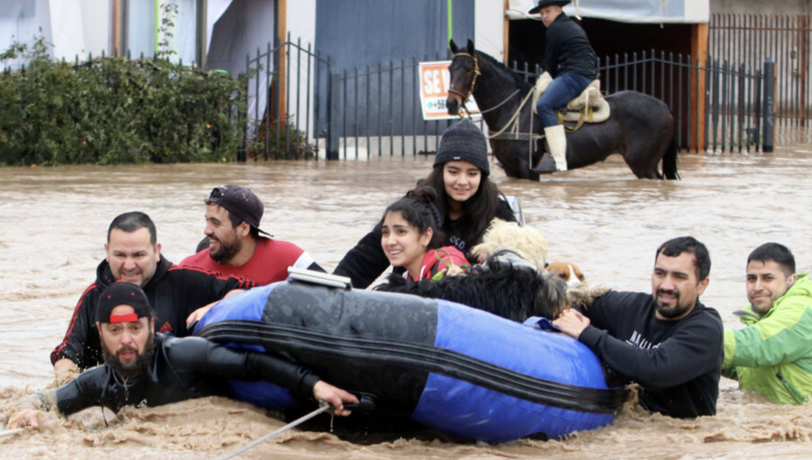 Ministro Valenzuela llamó a evacuar ribera del río Rapel: “Están en riesgo”