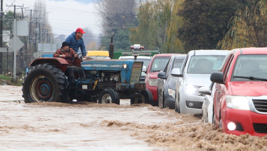 Evacuaron a 1.800 personas en Constitución por riesgo de desborde del río Maule