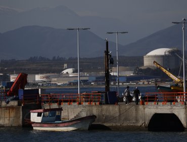 Contaminación en Quintero y Puchuncaví: 22 nuevos sumarios a empresas y más de mil personas han requerido atención médica en el último mes