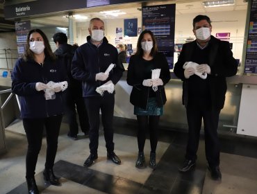 Entregan mascarillas a usuarios del Tren Limache - Puerto para evitar alza de contagios por enfermedades virales
