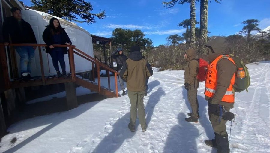 Rescatan a los cuatro jóvenes que se habían extraviado en la zona lacustre de la región de La Araucanía