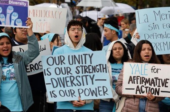 La decisión de la Corte Suprema de EE.UU. que elimina la “discriminación positiva” por raza en las admisiones universitarias