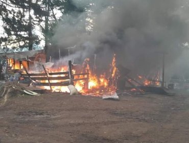 Un agricultor herido a bala e inmuebles y maquinaria destruidos deja ataque incendiario en Victoria