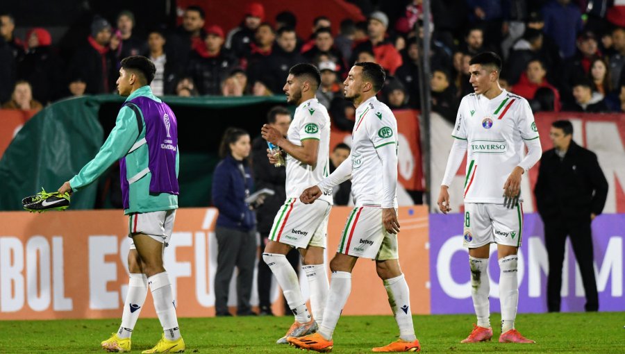 Audax Italiano cedió en los descuentos y cosechó un amargo empate ante Newell's en Copa Sudamericana