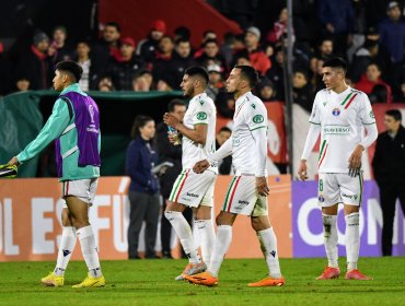 Audax Italiano cedió en los descuentos y cosechó un amargo empate ante Newell's en Copa Sudamericana