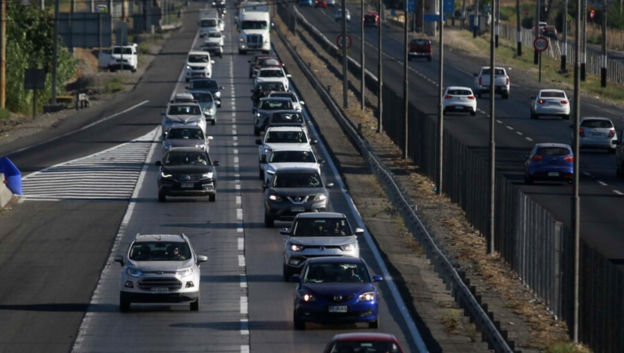 Se concreta aumento de un 6,7% en precio de peajes en Santiago y regiones