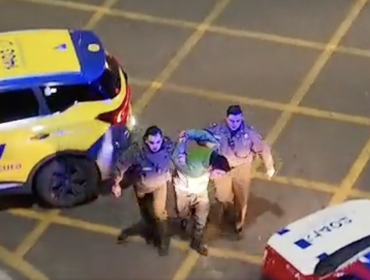 Persecución en Las Condes termina con tres detenidos: Carabineros debió hacer uso de sus armas de servicio