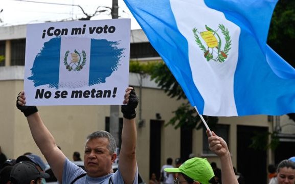 EE.UU., la UE y la OEA cuestionan orden de Corte de Guatemala de no oficializar los resultados de las elecciones