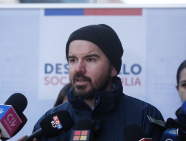 Ministro Jackson llama a "no generalizar a toda una generación por un hecho inaceptable"