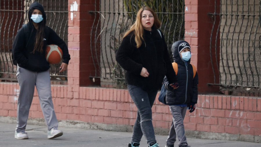 Más de 900 mil escolares mantienen inasistencia grave: Cifras están lejos de las prepandemia