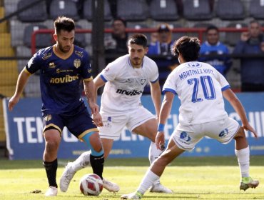 Huachipato empató con Magallanes en postergado partido y quedó como único líder del Campeonato