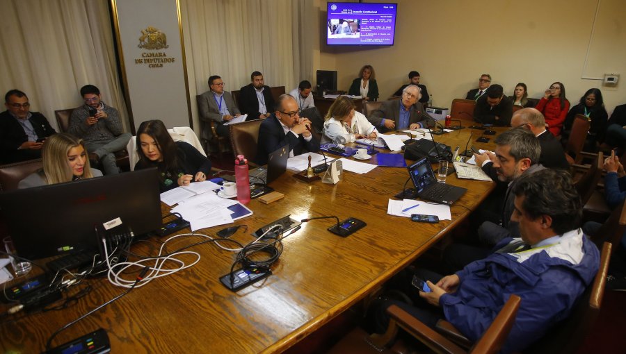 Comienzan las audiencias de la comisión de diputados que revisa acusación constitucional contra el Ministro de Educación