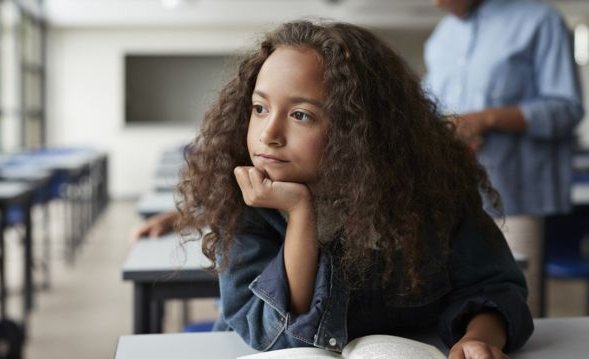 La iniciativa de Países Bajos para restringir el uso del celular en las escuelas y mejorar la atención de sus alumnos