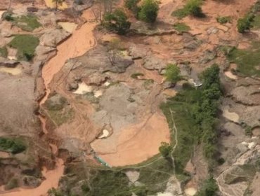 "Dragones brasileños": Las máquinas que impulsaron el "peor desastre ambiental" de una región de Colombia