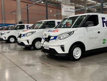 Maxus provee a FedEx de su primera flota de vehículos eléctricos para operar en Chile
