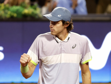 Nicolás Jarry retomó su debut en Wimbledon con contundente triunfo ante el 89 del mundo